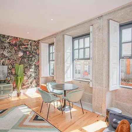 Liiiving In - Flores Design Experience Apartment